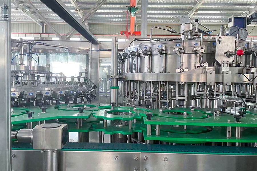 Máquina llenadora de bebidas carbonatadas (botella de vidrio)